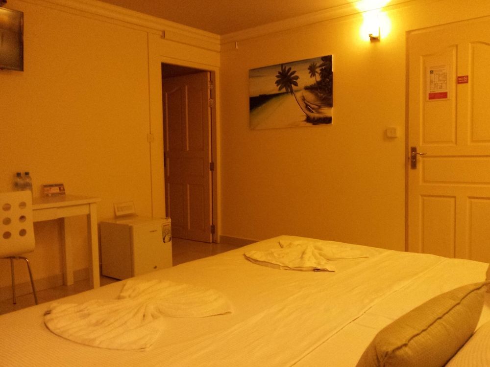 Beach Grand & Spa Premium Hulhumalé Extérieur photo